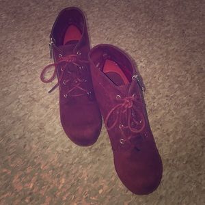 Maroon fall booties